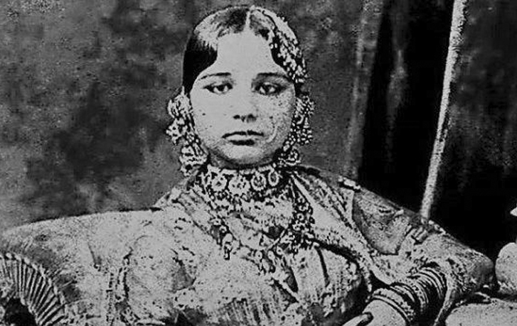 BEGUM HAZRAT MAHAL | Female Freedom Fighters